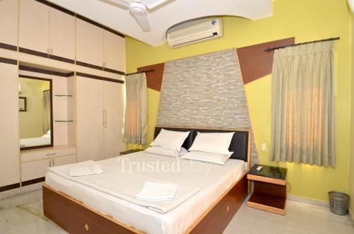 Service Apartments Coimbatore - Master Bedroom