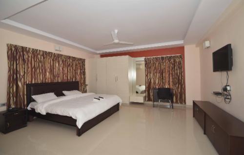 Book Service apartments in Visakhapatnam - Master Bedroom