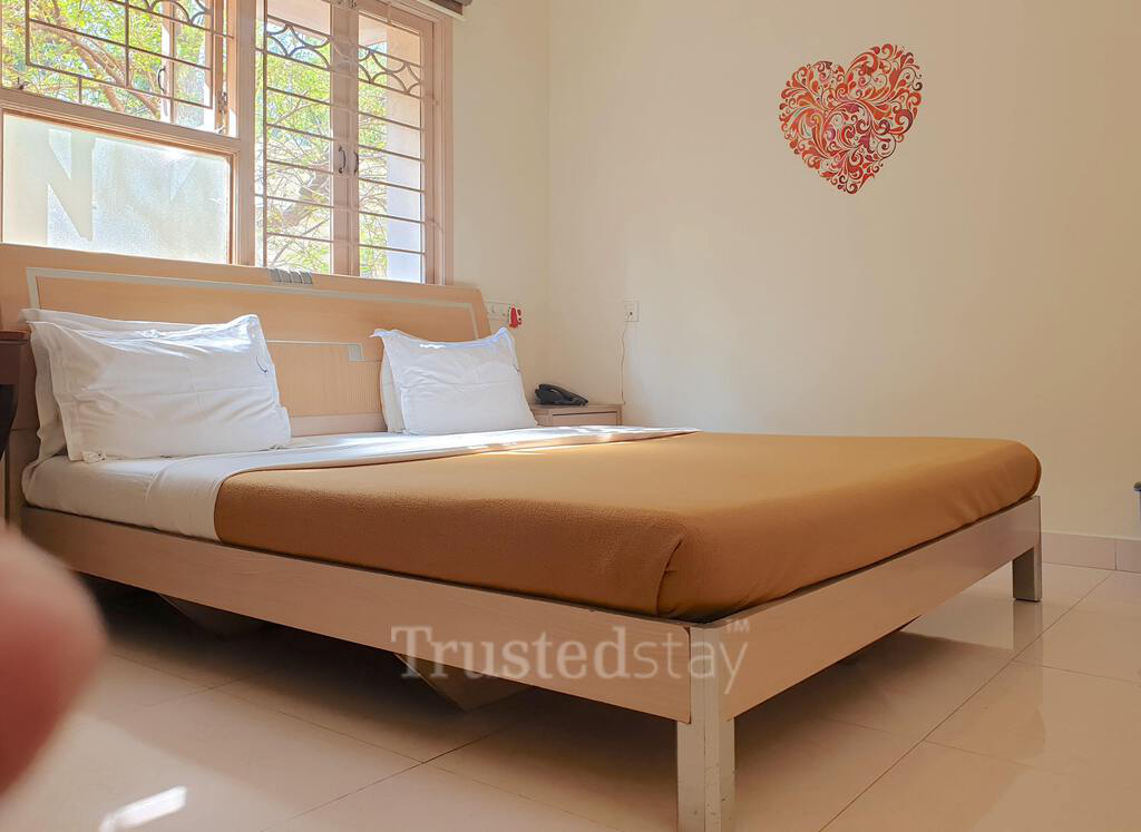 Bedroom at a Trustedstay property in Chennai | Sarvamangala ( ADYCC1 )