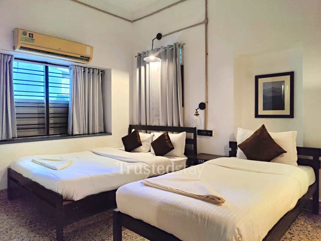 Bedroom of Plot No 25/10 TrustedStay Service Apartment in Royapettah, Chennai